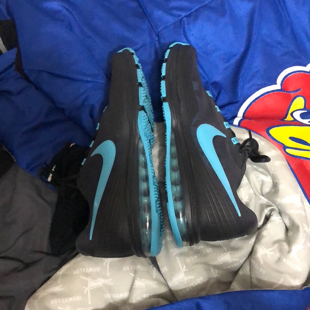 Nike Training Shoes. Midnight Blue. Size 13